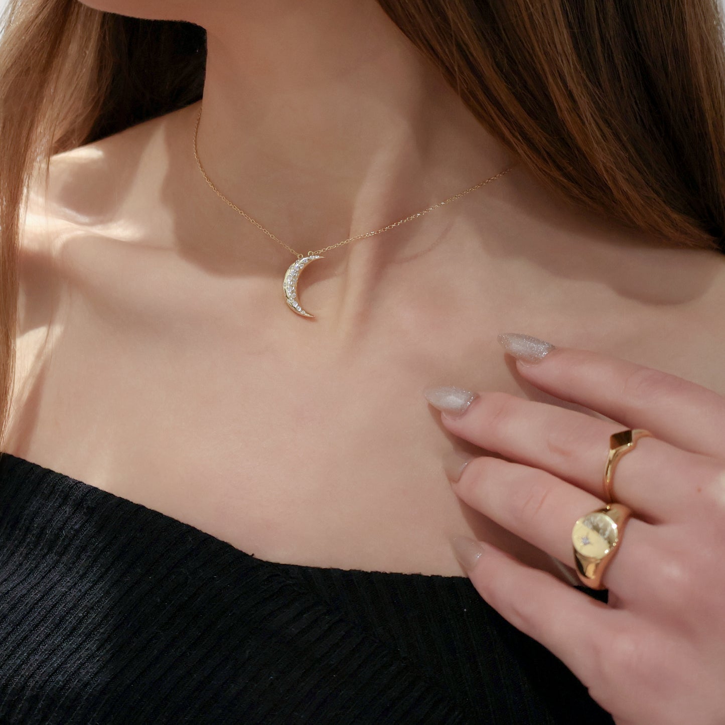 Aurélie Moon Necklace with Diamond in Gold