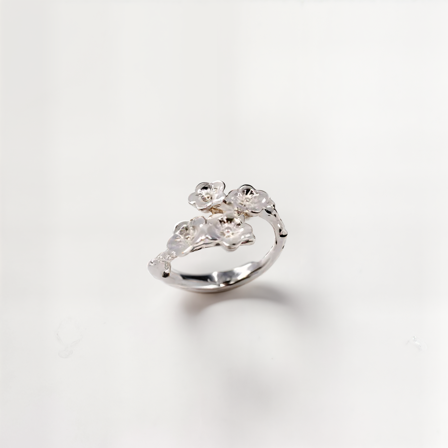 Helene Silver Petal Ring