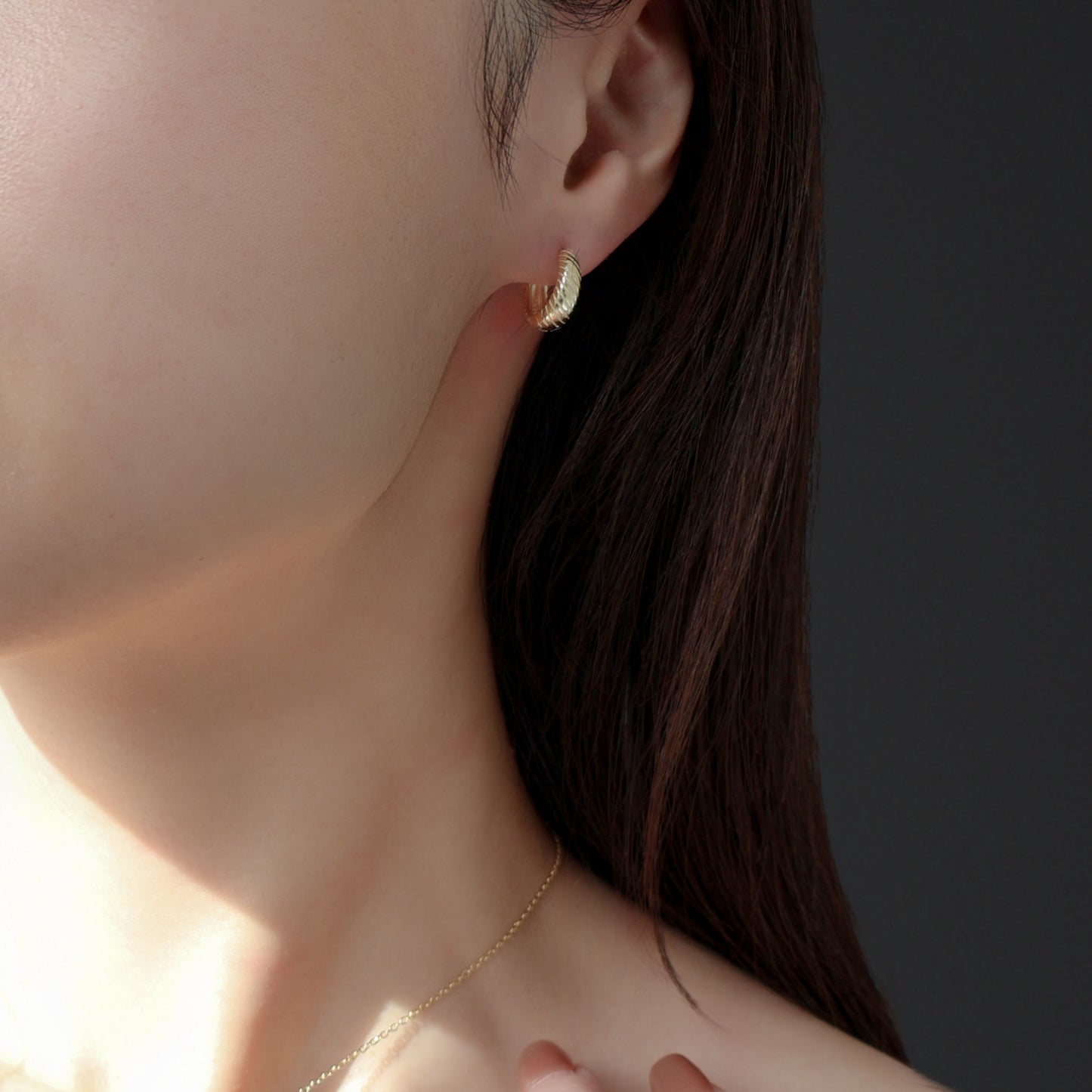 Audrey Huggie Hoop Earrings in Gold