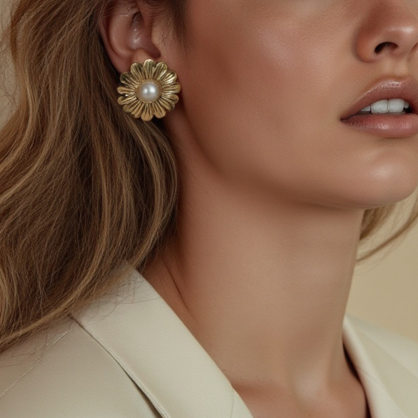 Baroque Flora Earrings with Pearl in Gold