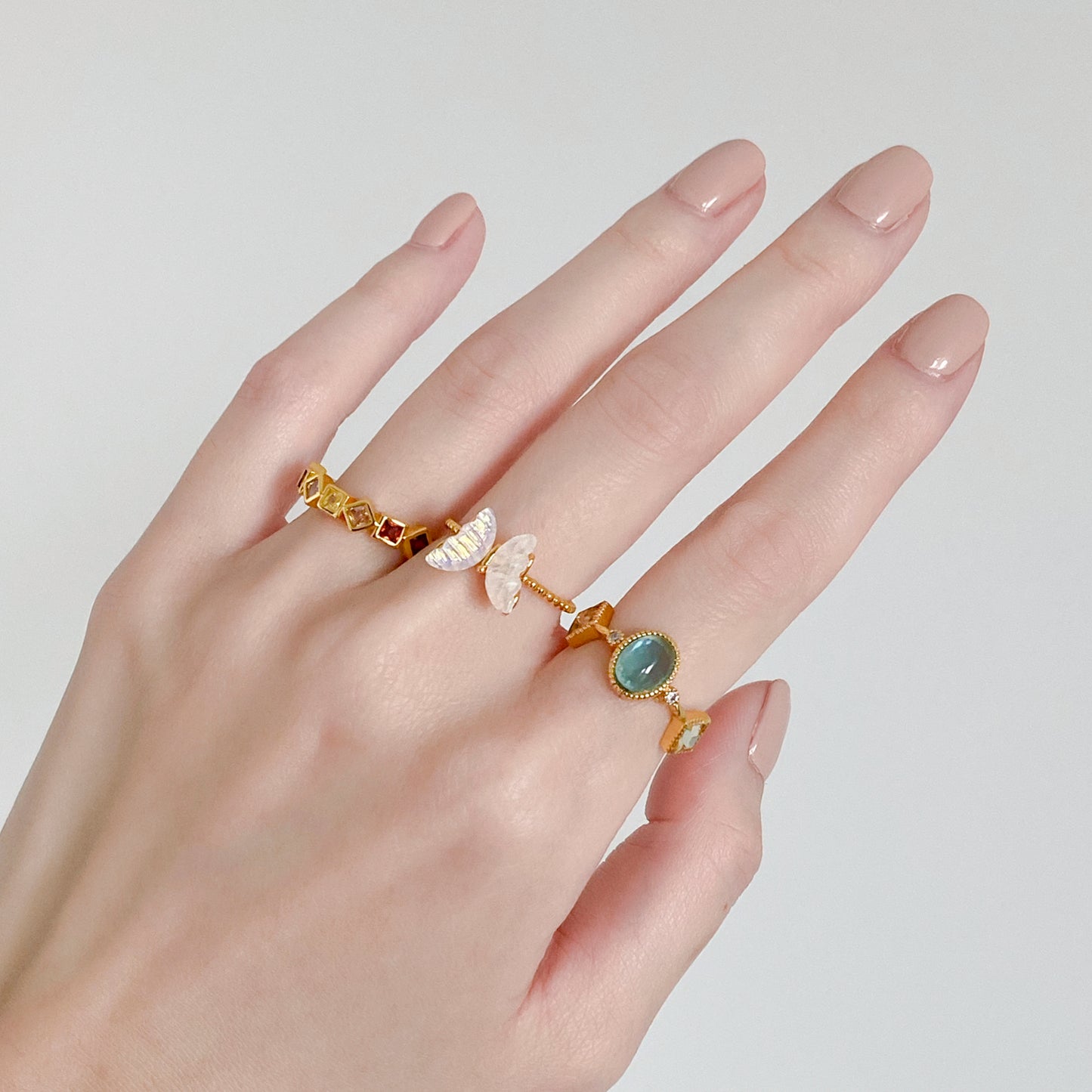 Zenith Zircon Ring in Gold