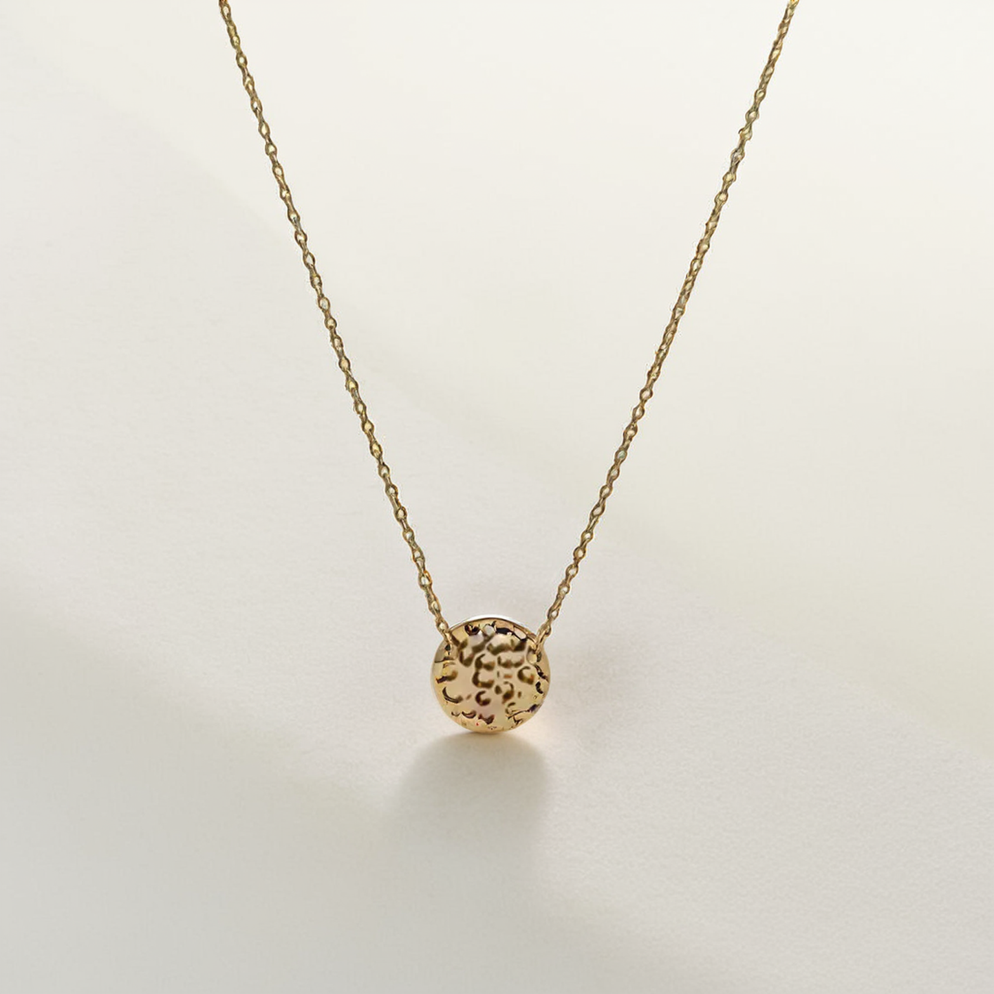 Serene Disc Pendant Necklace in Gold