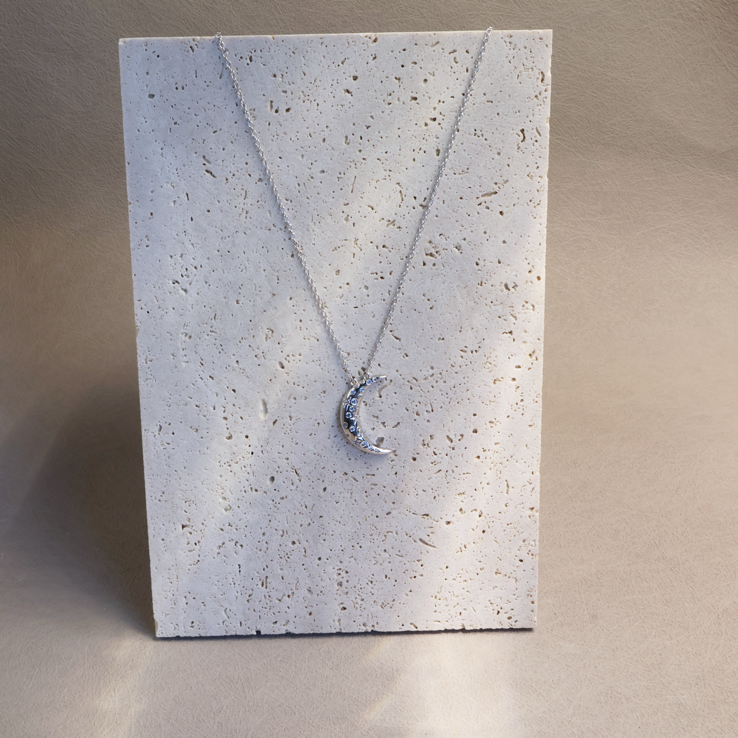 Aurélie Moon Necklace with Diamond in Silver