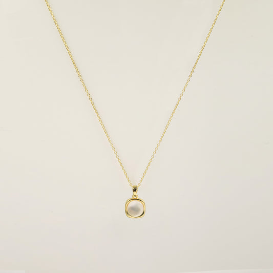 Ivory Mother of Pearl Necklace in Gold